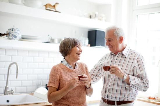 德国出现新型养老方式 “同居养老”受追捧